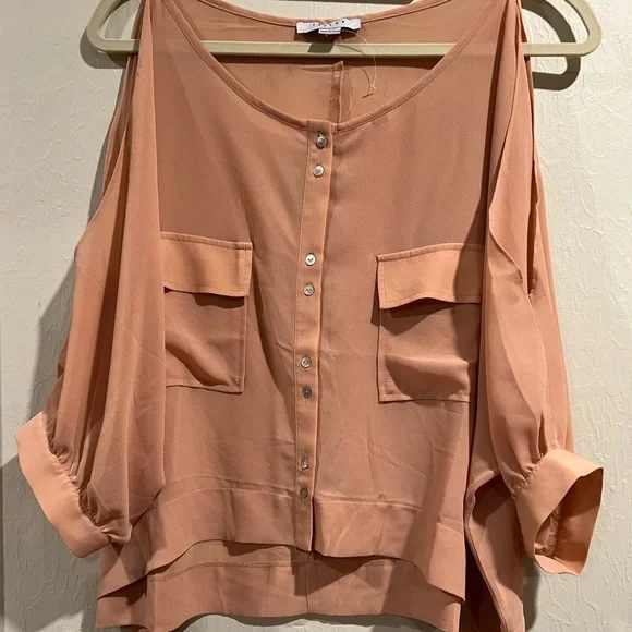 Favlux blush colored open shoulder top. Size L. NWOT. - Picture 5 of 5
